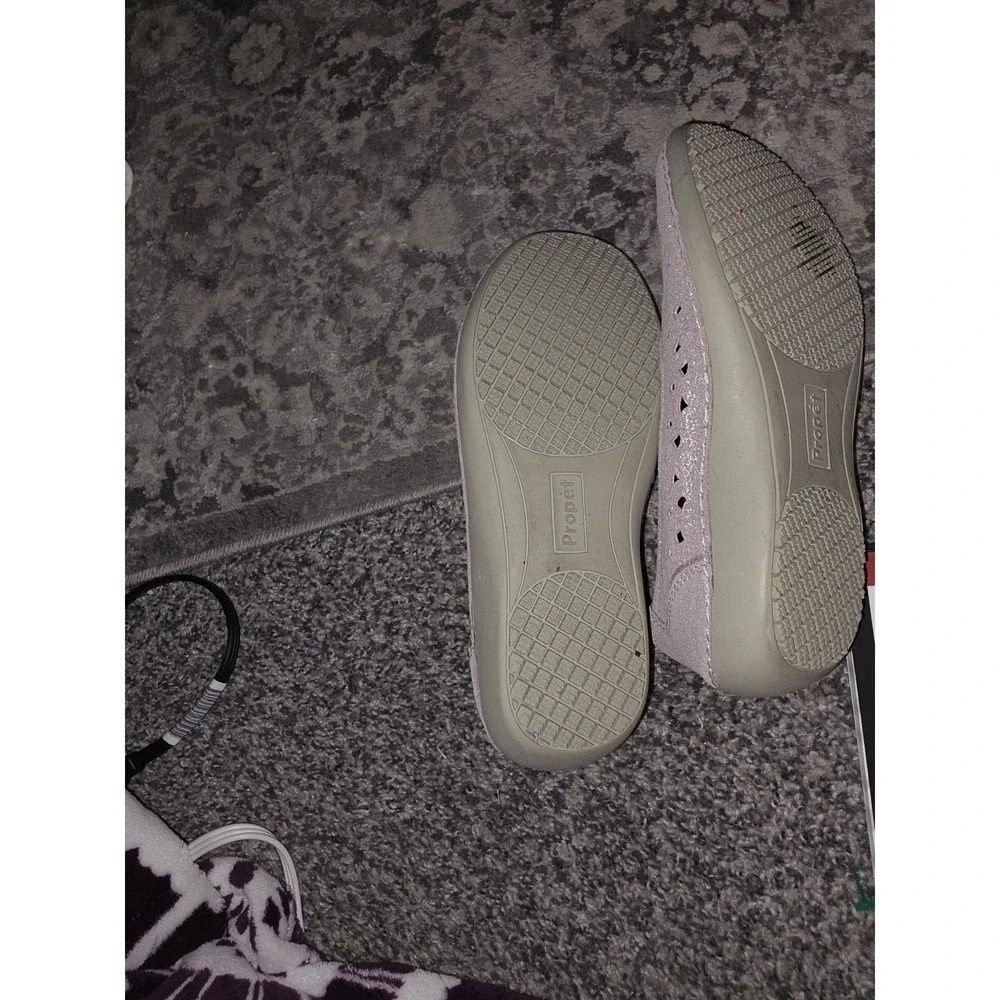 Propet Womens Cabrini Slip On Flat.‎ Blush/pink With Laser Cut Leather Upper....